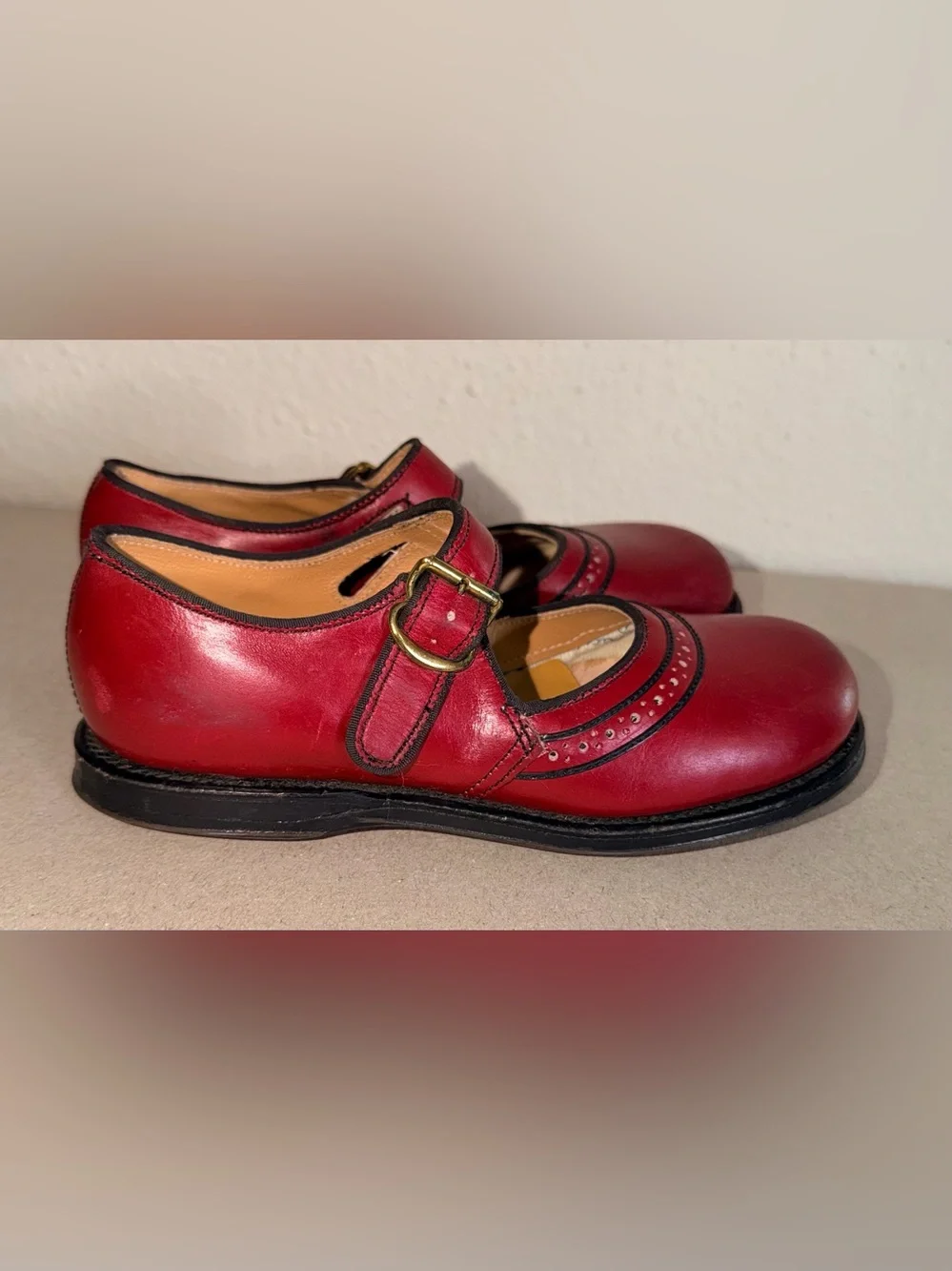 Buster Brown Vintage Girls Red Leather Mary Jane Shoes Gold Buckle Size 9